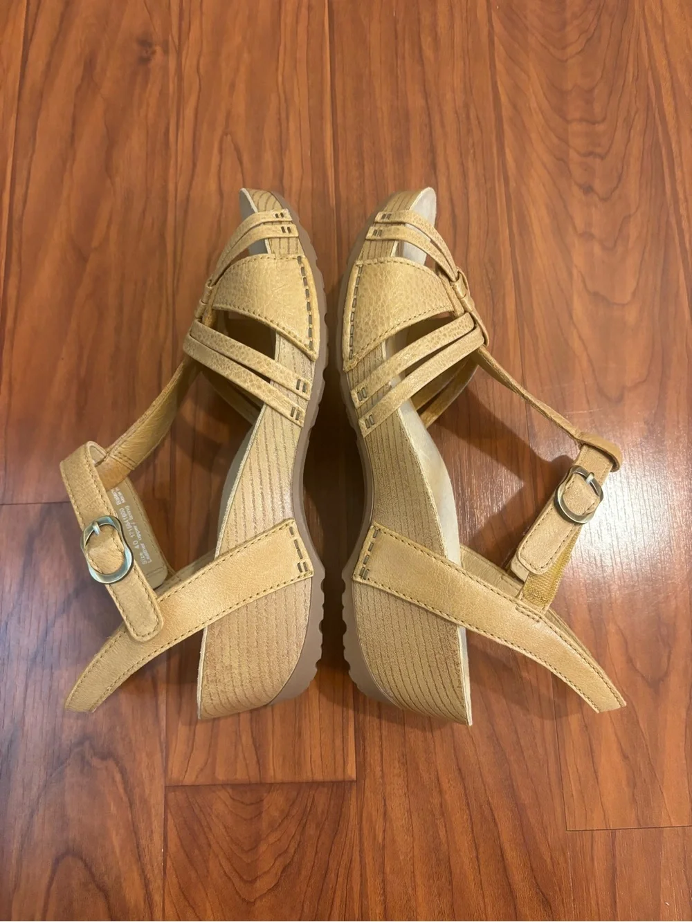 NWOB Dansko Tia Ankle Strap Platform Wedge Sandals Womens 40/US 9 Tan Beige